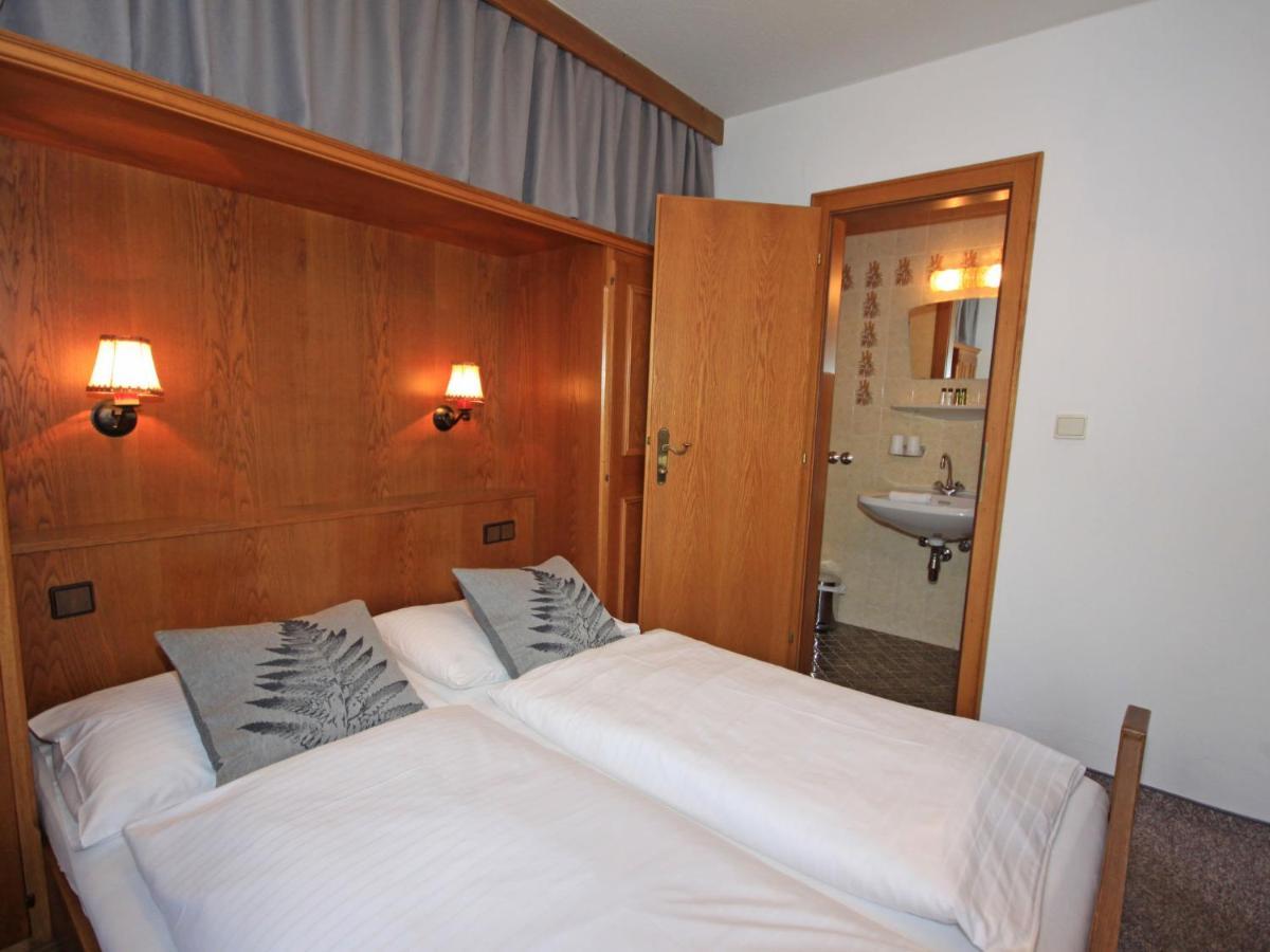 Holiday Home Chalet Alpin By Interhome Kaprun Exteriör bild